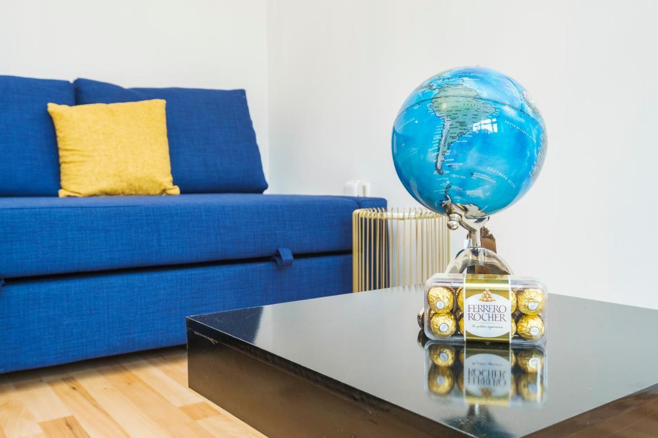 Spacious 3 Bed 1 Bath Hse W Guest Toilet W Parking Near Excel - E16 London Ngoại thất bức ảnh